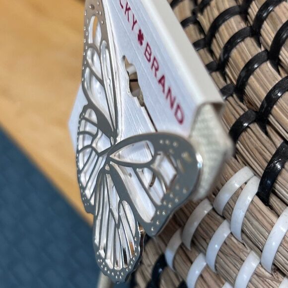 NWT Lucky Brand Silver Butterfly Stud Earrings #LBER2 - Picture 5 of 7